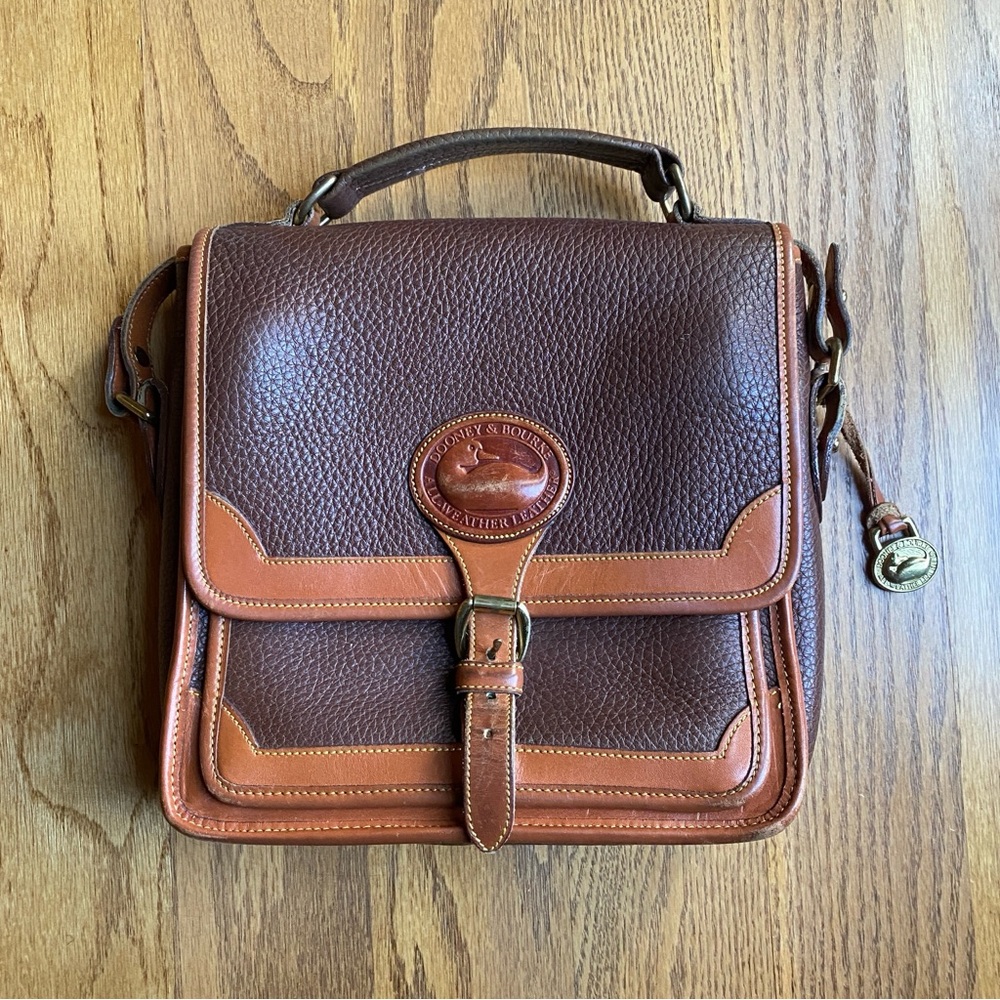 Dooney & Bourke Surrey Carrier Crossbody (Vintage Dooney)